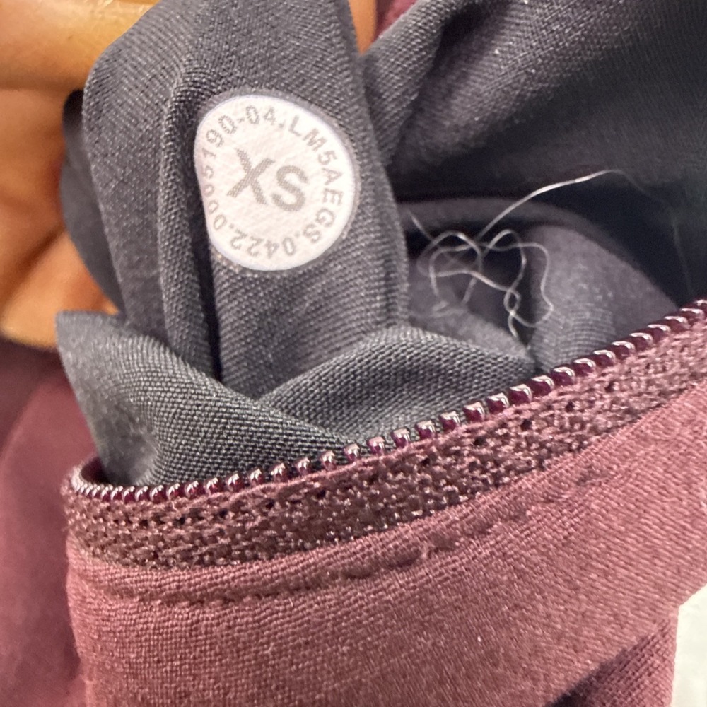 Lululemon License To Train Jogger Pants Mens XS Burgandy StretchAthletic LM5AEGS - Picture 8 of 10